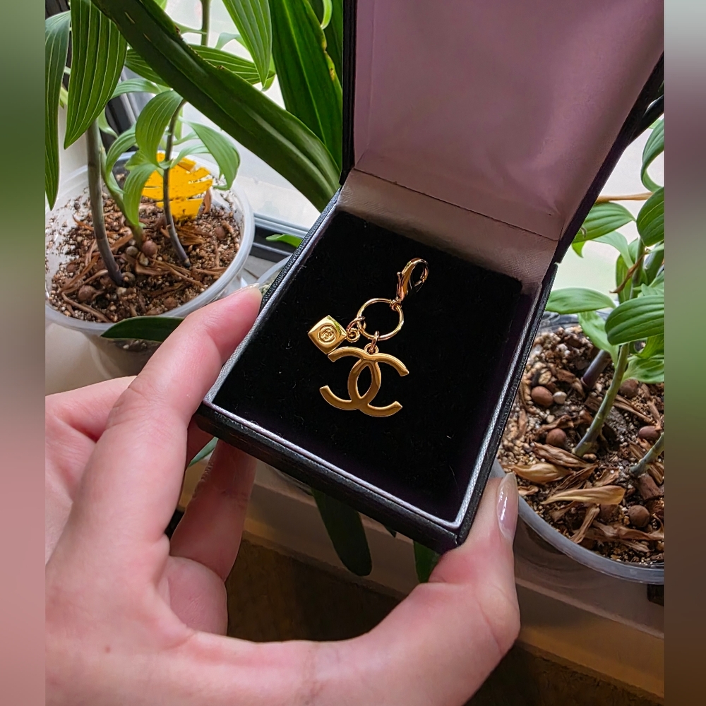 Chanel Gold Charm with Iconic CC Logo